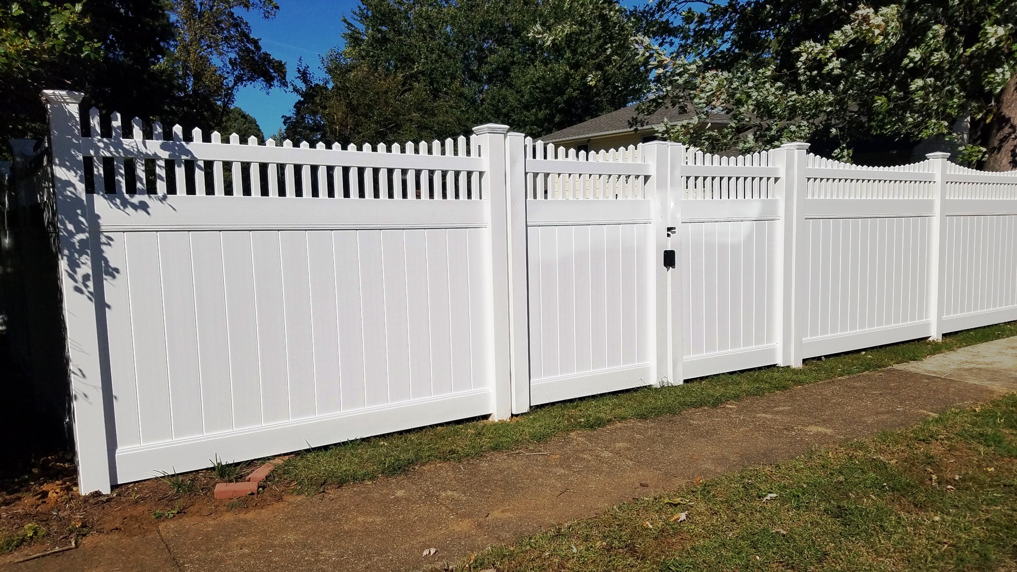 Fence Contractors in Brookeville, MD mid-atlantic deck and fence