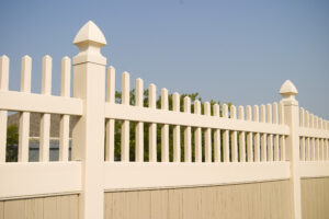 custom vinyl fencing 25