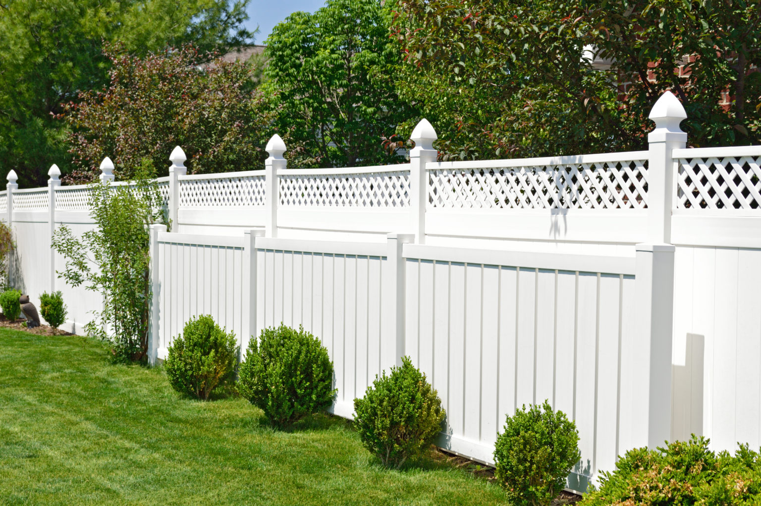 Can You Paint a Vinyl Fence? | Mid-Atlantic Deck & Fence