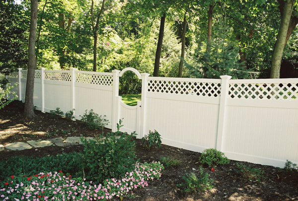 The Best Vinyl Fences in Columbia - Mid-Atlantic Deck and Fence